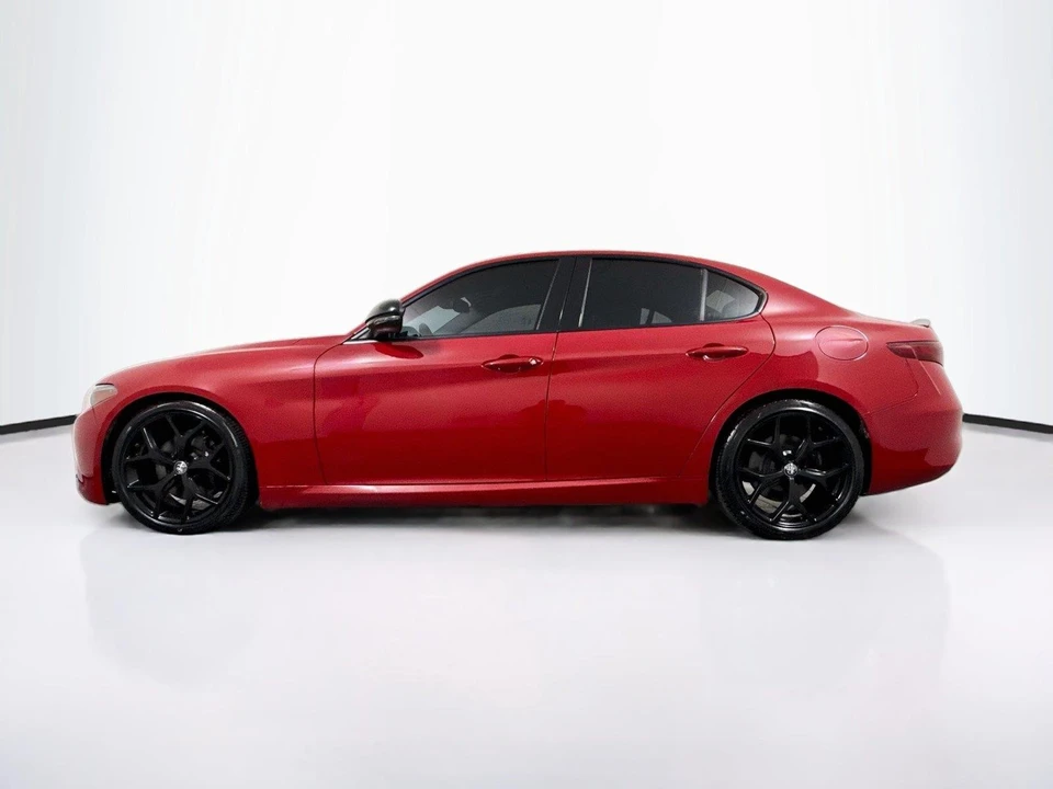 2019 Alfa Romeo Giulia - Image 2 of 31