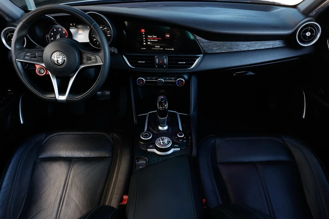 2019 Alfa Romeo Giulia - Image 2 of 12