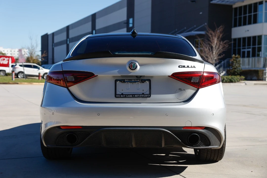 2019 Alfa Romeo Giulia - Image 7 of 12