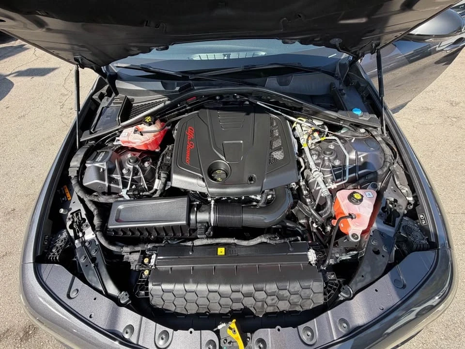 2019 Alfa Romeo Giulia - Image 17 of 17