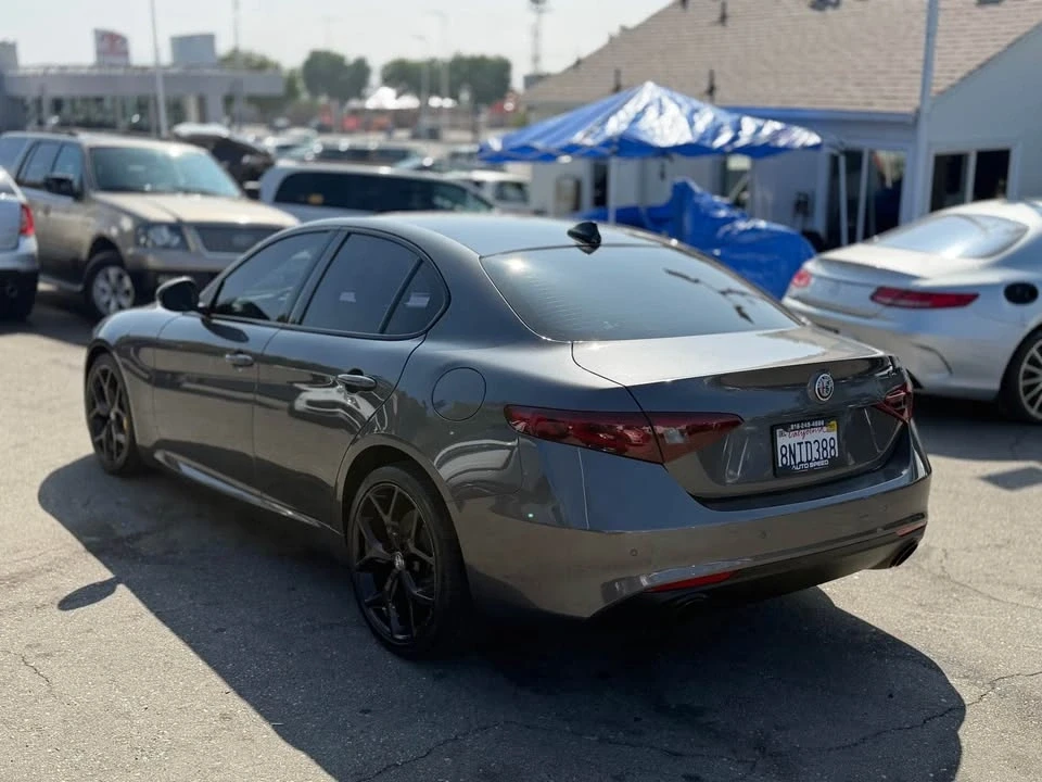 2019 Alfa Romeo Giulia - Image 4 of 17