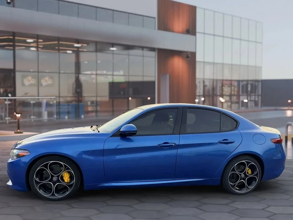 2019 Alfa Romeo Giulia - Image 12 of 20