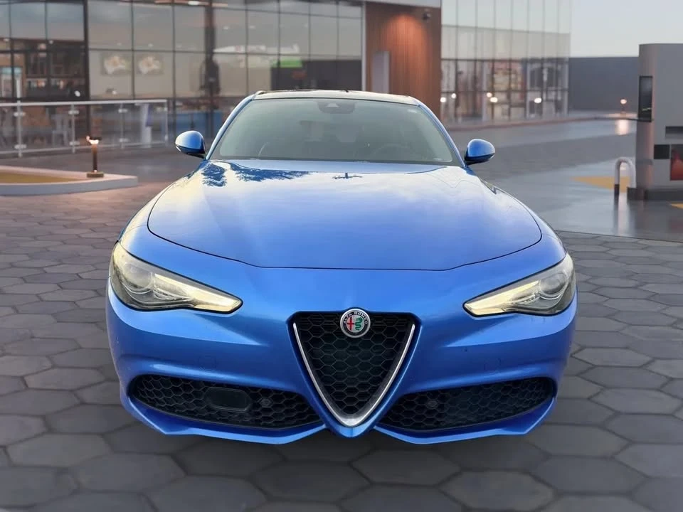 2019 Alfa Romeo Giulia - Image 16 of 20