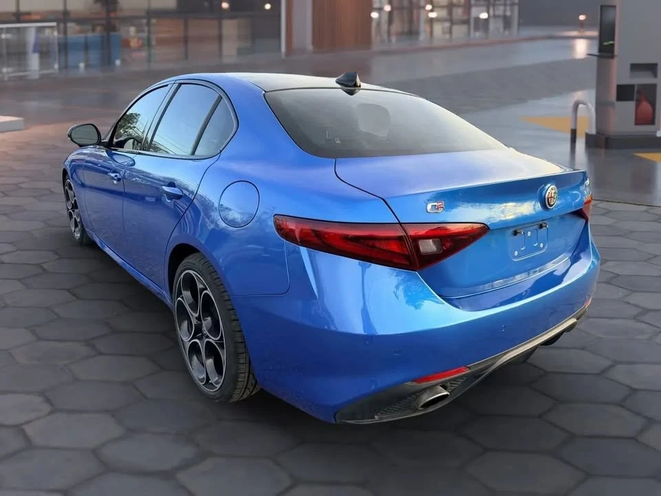 2019 Alfa Romeo Giulia - Image 8 of 20