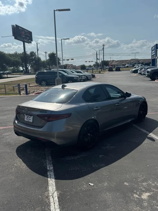 2019 Alfa Romeo Giulia - Image 3 of 6
