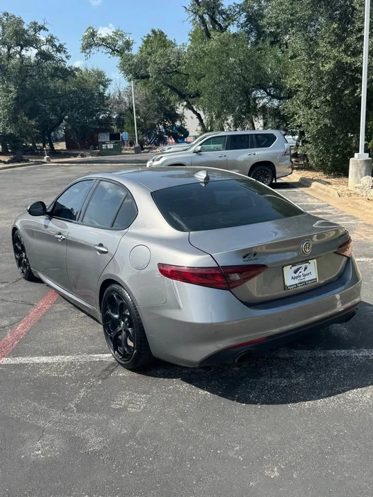 2019 Alfa Romeo Giulia - Image 4 of 6