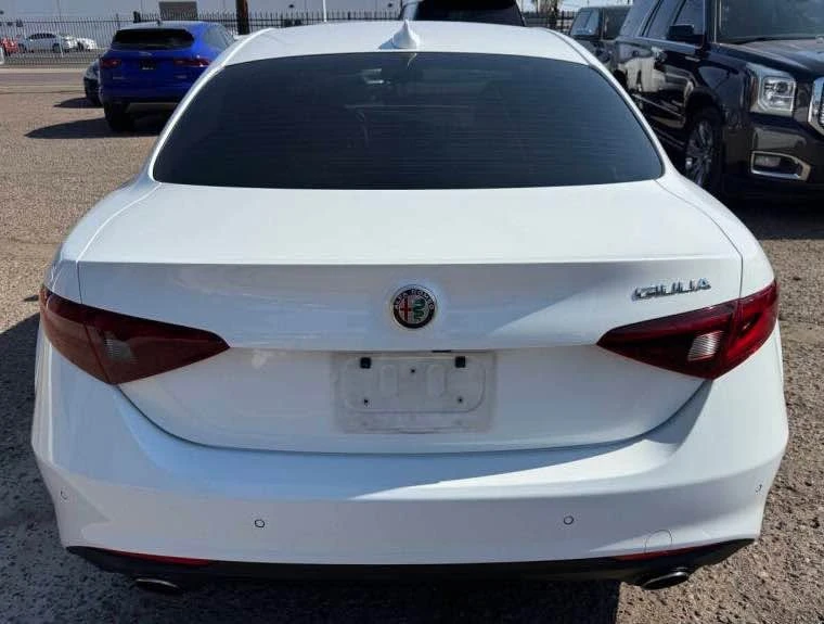 2019 Alfa Romeo Giulia - Image 4 of 9
