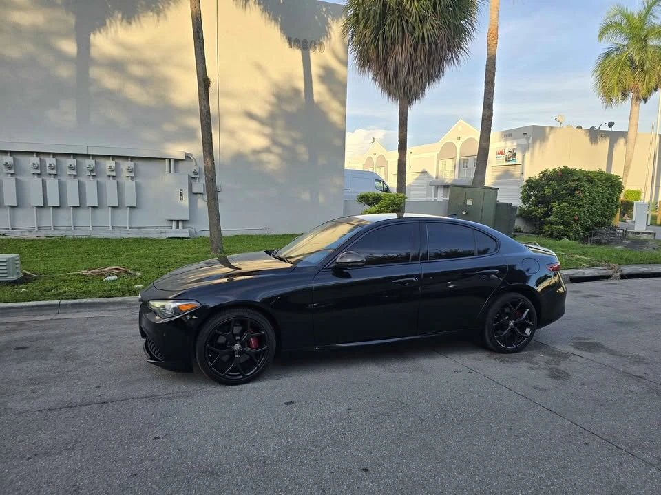 2019 Alfa Romeo Giulia - Image 7 of 11