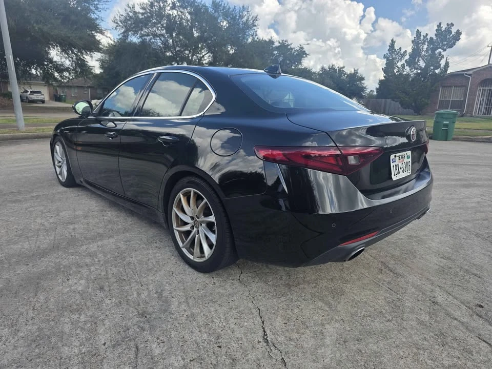 2019 Alfa Romeo Giulia - Image 5 of 20