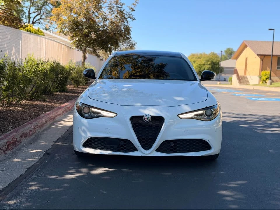 2019 Alfa Romeo Giulia - Image 2 of 17