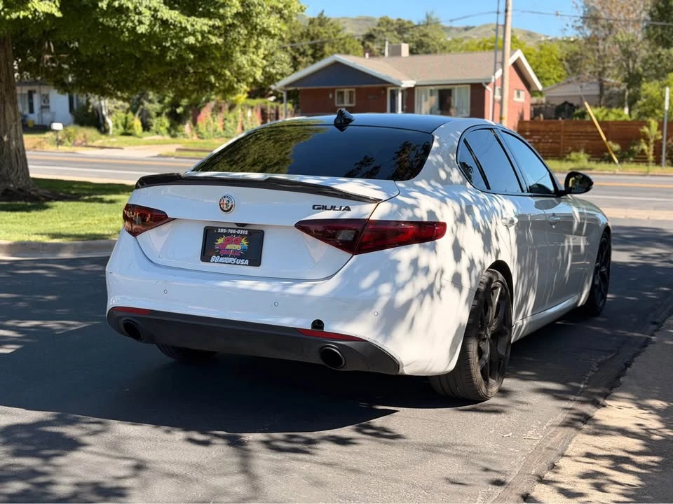 2019 Alfa Romeo Giulia - Image 6 of 17