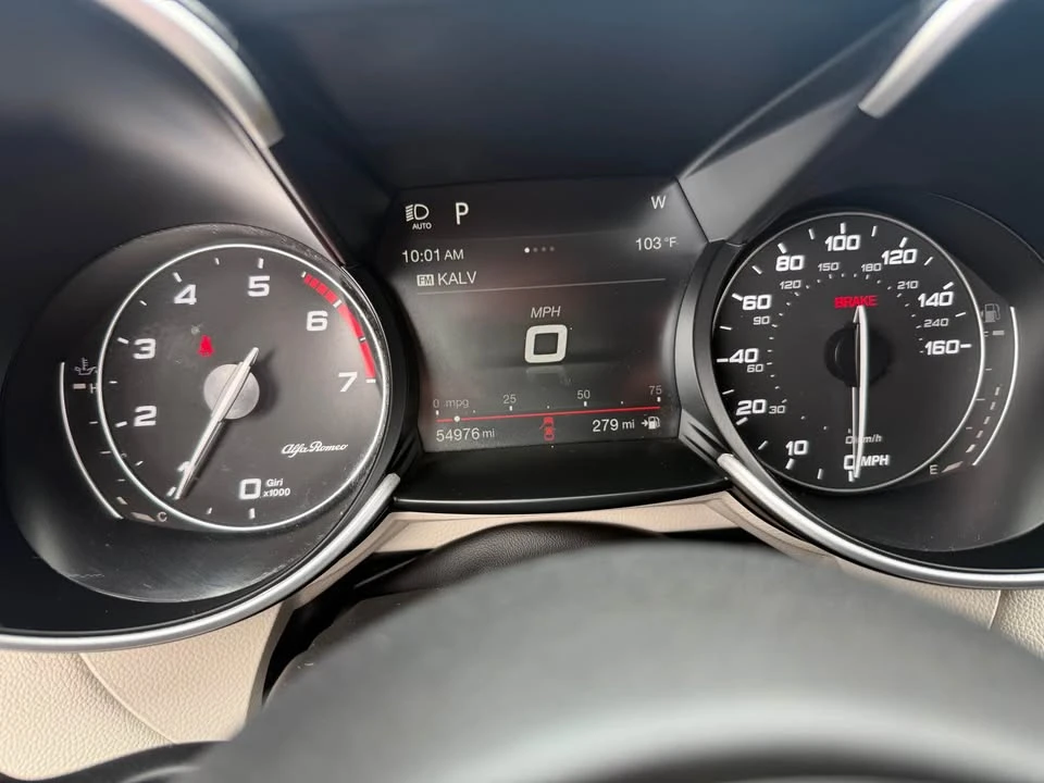 2019 Alfa Romeo Giulia - Image 7 of 14