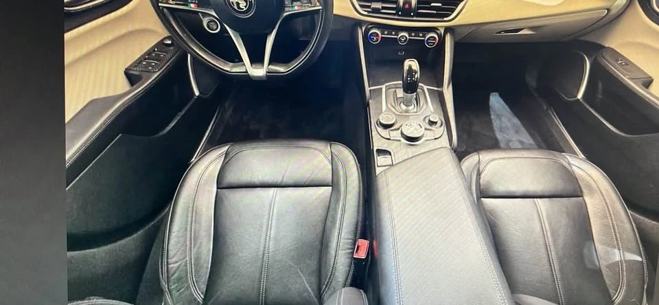 2019 Alfa Romeo Giulia - Image 7 of 8