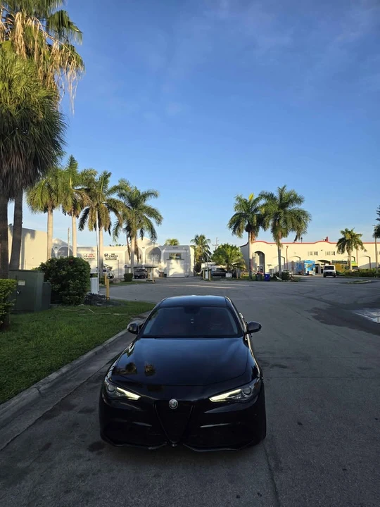 2019 Alfa Romeo Giulia - Image 2 of 11