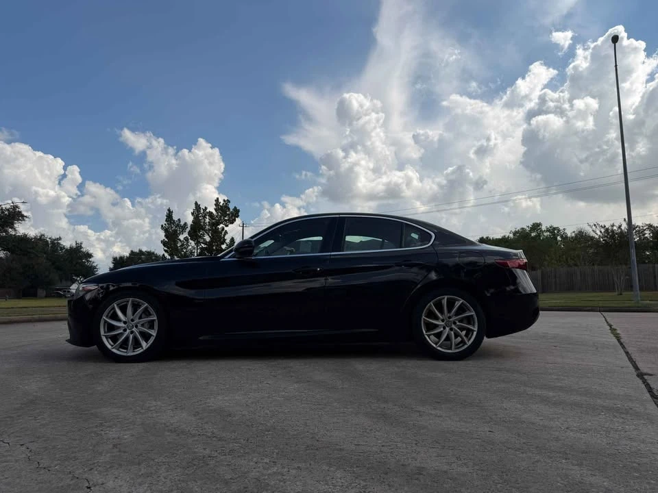 2019 Alfa Romeo Giulia - Image 7 of 20