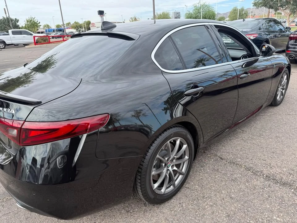 2019 Alfa Romeo Giulia - Image 3 of 14