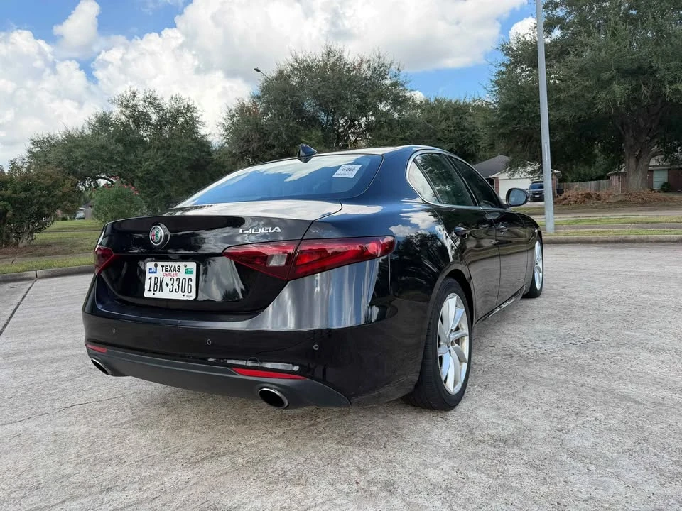 2019 Alfa Romeo Giulia - Image 4 of 20
