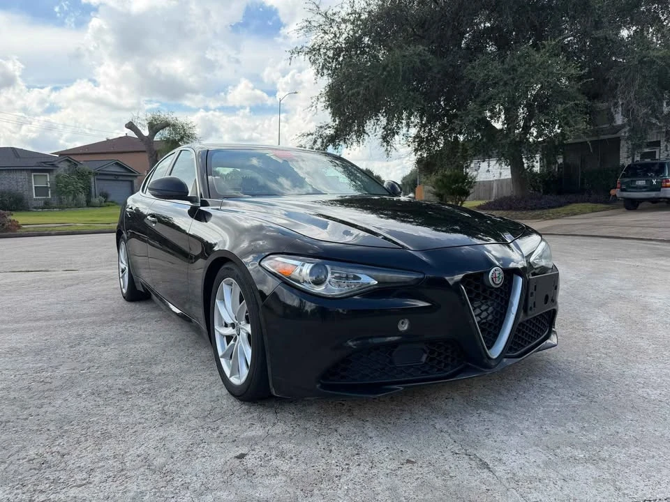 2019 Alfa Romeo Giulia - Image 2 of 20