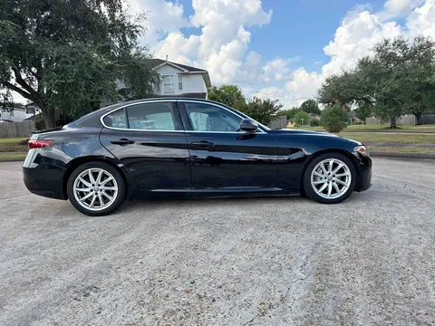 2019 Alfa Romeo Giulia Giulia