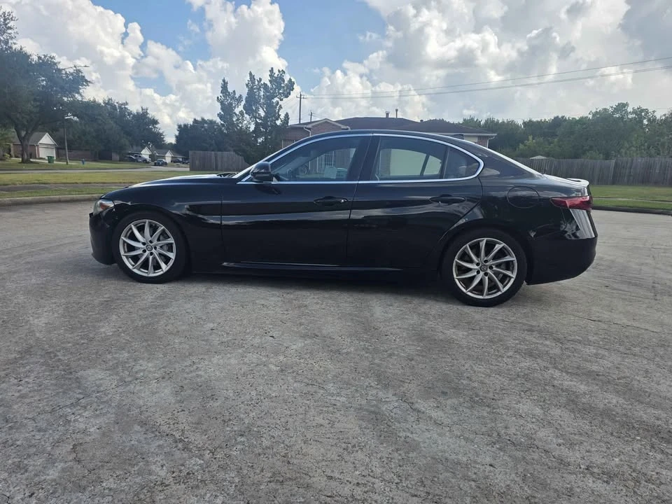 2019 Alfa Romeo Giulia - Image 6 of 20