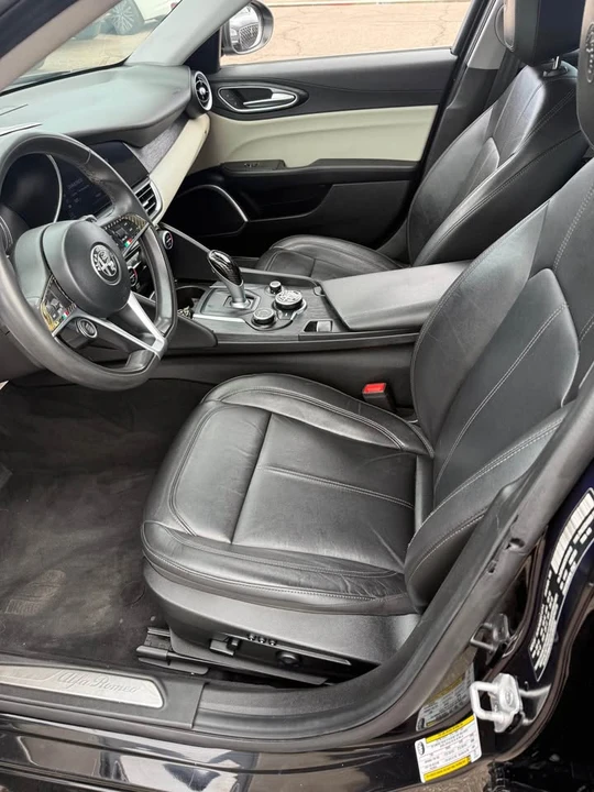 2019 Alfa Romeo Giulia - Image 6 of 14