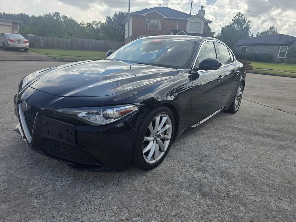 2019 Alfa Romeo Giulia - Image 7 of 20