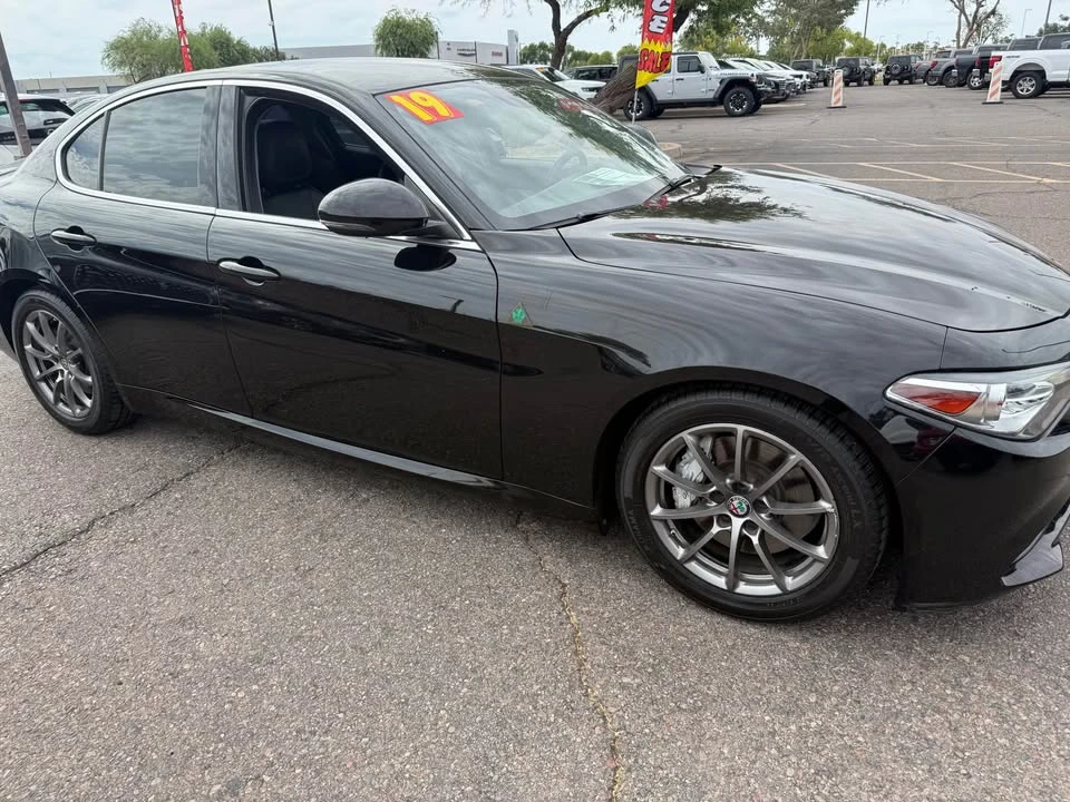 2019 Alfa Romeo Giulia - Image 2 of 14