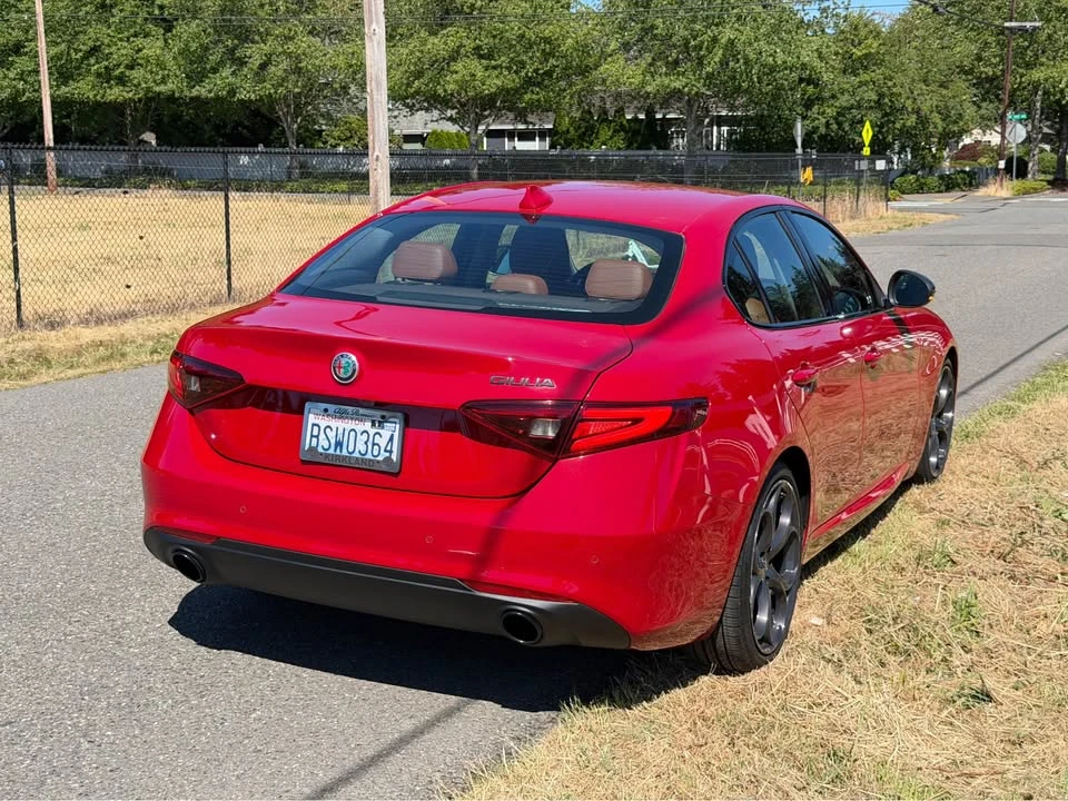 2019 Alfa Romeo Giulia - Image 2 of 9