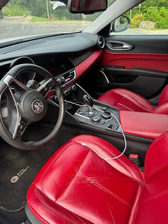 2019 Alfa Romeo Giulia - Image 9 of 9