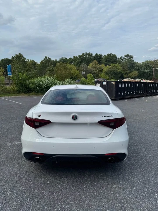 2019 Alfa Romeo Giulia - Image 6 of 9