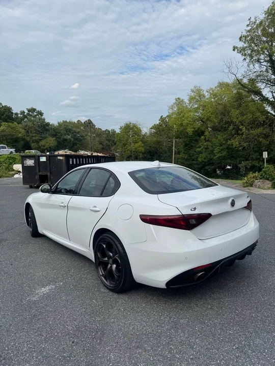 2019 Alfa Romeo Giulia - Image 7 of 9