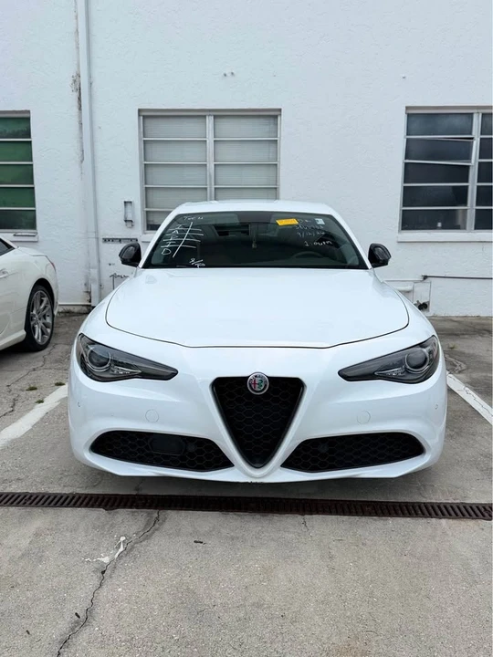 2019 Alfa Romeo Giulia - Image 2 of 10