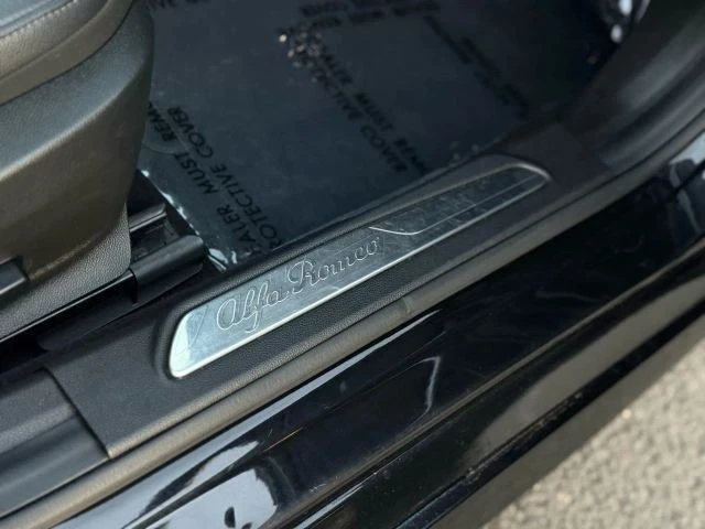 2019 Alfa Romeo Giulia - Image 14 of 21
