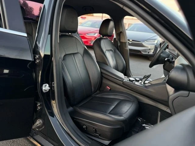 2019 Alfa Romeo Giulia - Image 11 of 21