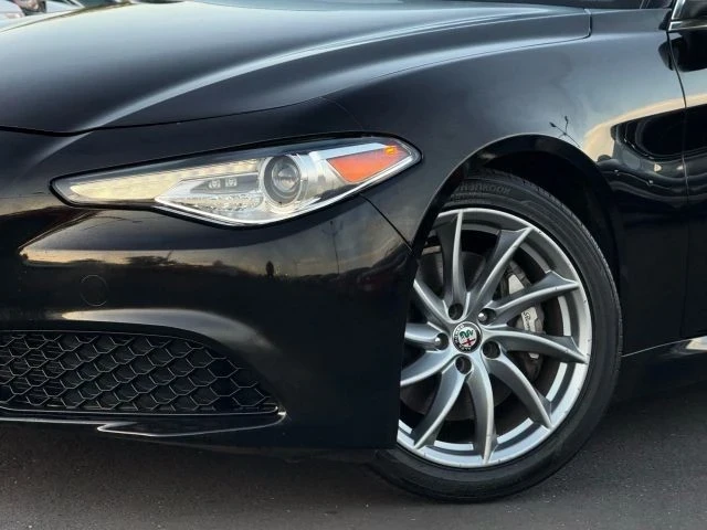 2019 Alfa Romeo Giulia - Image 2 of 21
