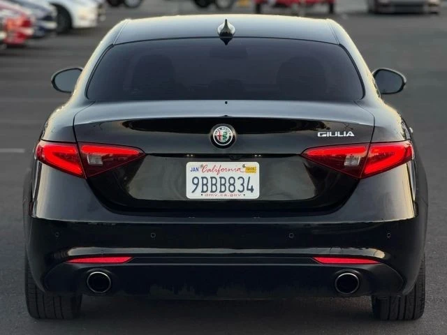 2019 Alfa Romeo Giulia - Image 8 of 21
