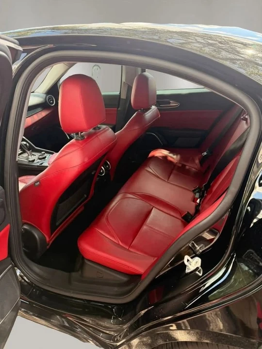 2019 Alfa Romeo Giulia - Image 11 of 14