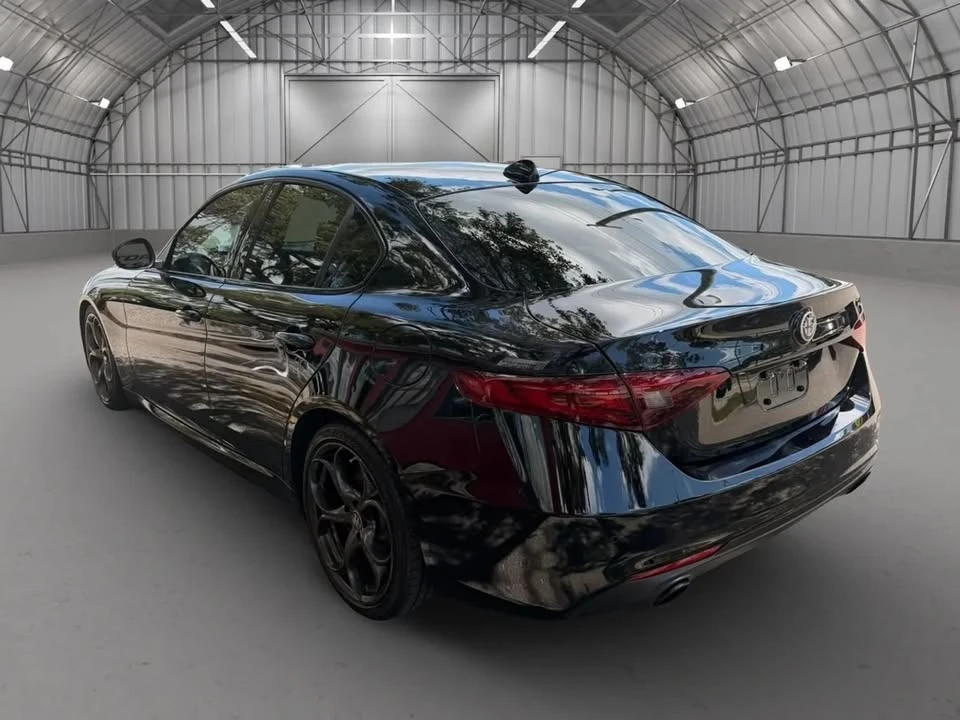 2019 Alfa Romeo Giulia - Image 6 of 14