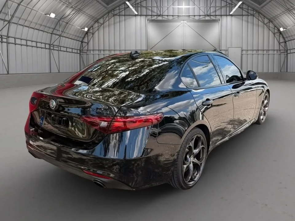 2019 Alfa Romeo Giulia - Image 4 of 14