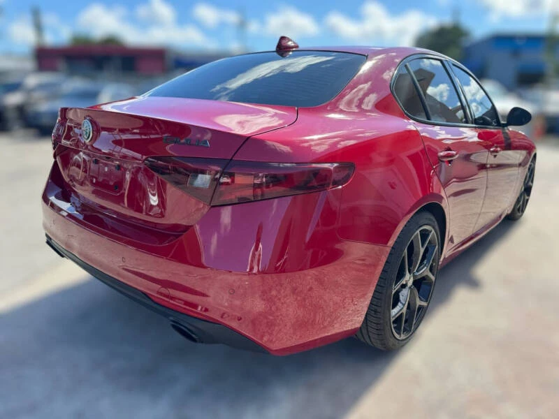 2019 Alfa Romeo Giulia - Image 6 of 15