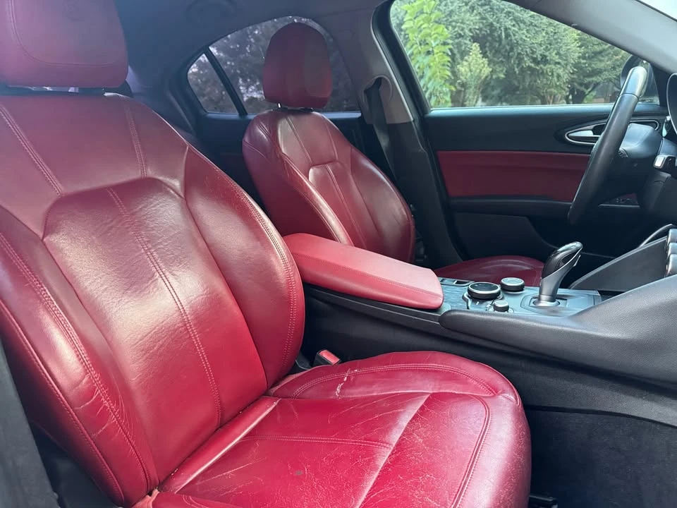 2019 Alfa Romeo Giulia - Image 16 of 18