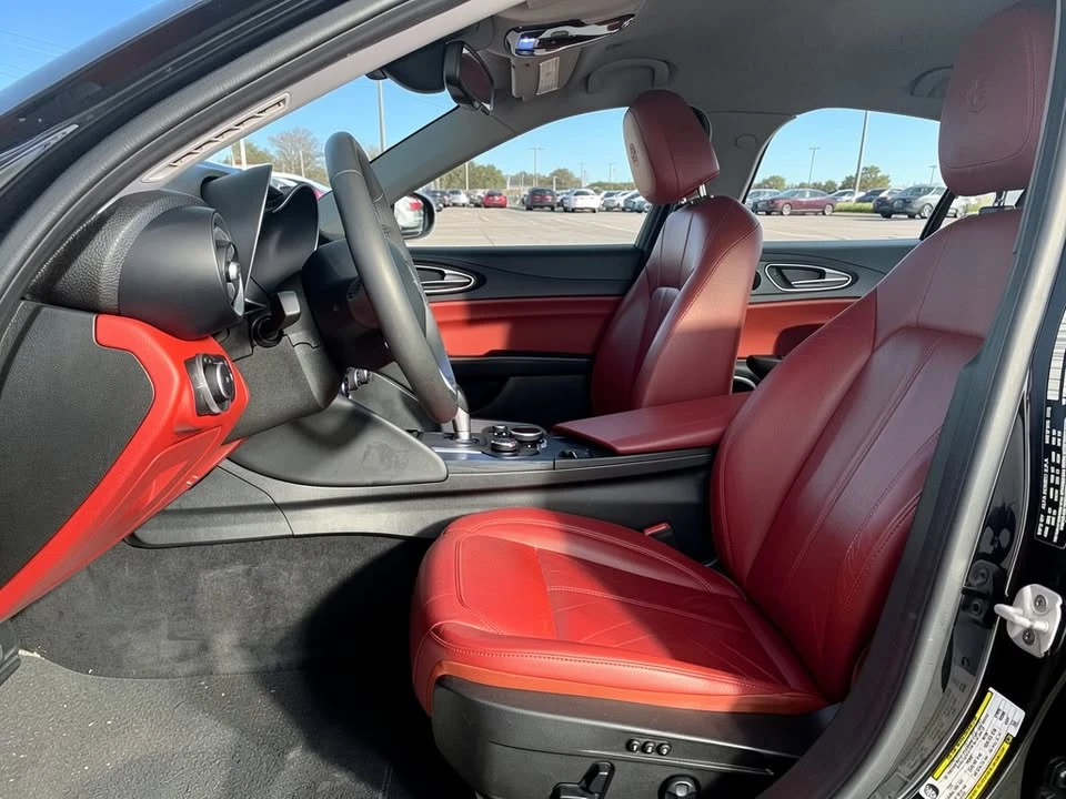 2019 Alfa Romeo Giulia - Image 6 of 7