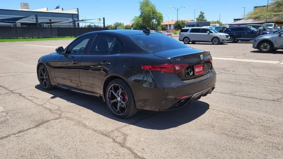2019 Alfa Romeo Giulia - Image 7 of 20