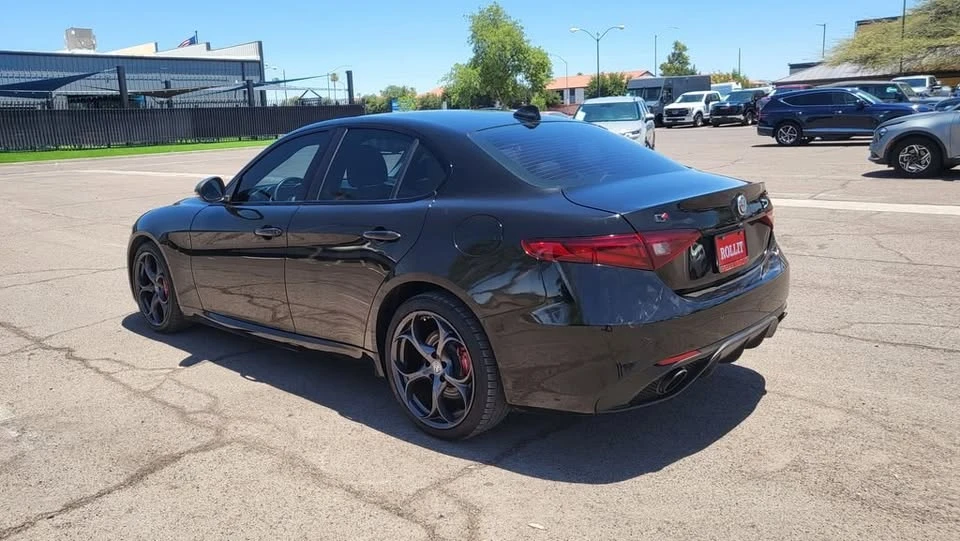 2019 Alfa Romeo Giulia - Image 8 of 20