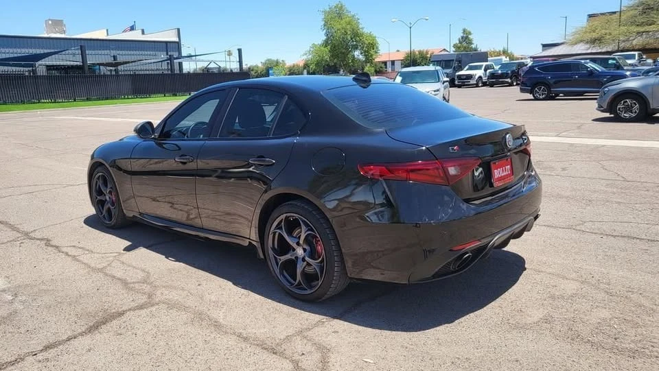 2019 Alfa Romeo Giulia - Image 8 of 20