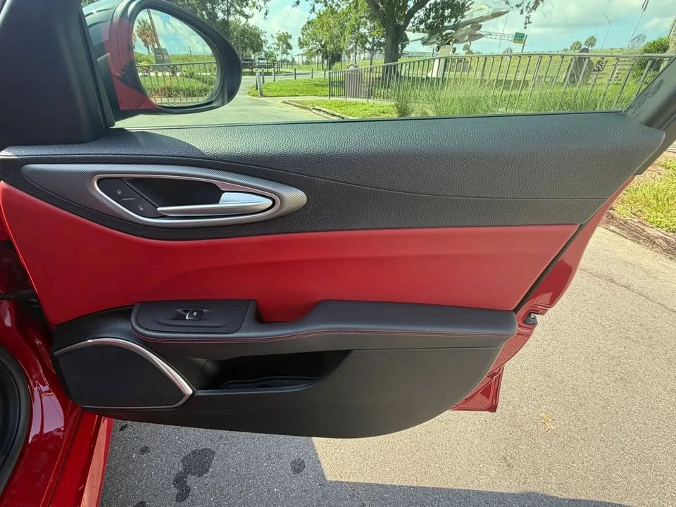 2019 Alfa Romeo Giulia - Image 13 of 20