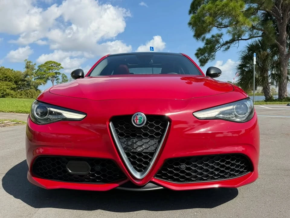 2019 Alfa Romeo Giulia - Image 2 of 20