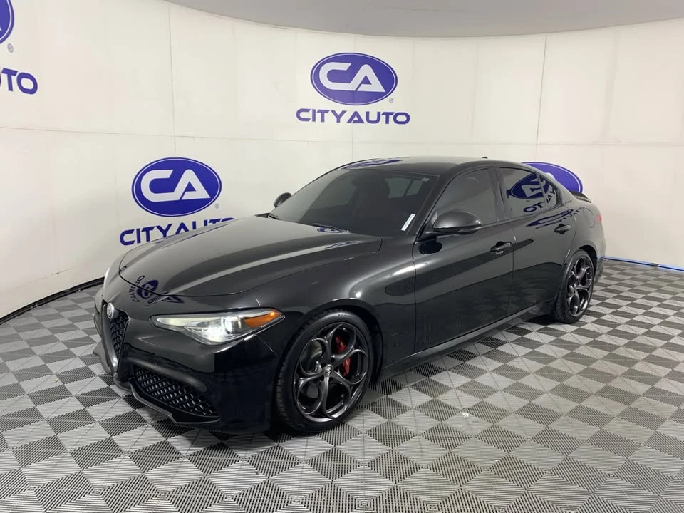 2019 Alfa Romeo Giulia - Image 7 of 20
