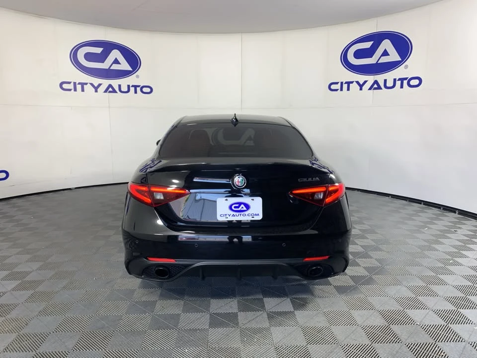 2019 Alfa Romeo Giulia - Image 4 of 20