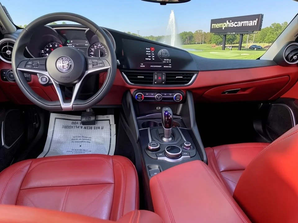 2019 Alfa Romeo Giulia - Image 9 of 11